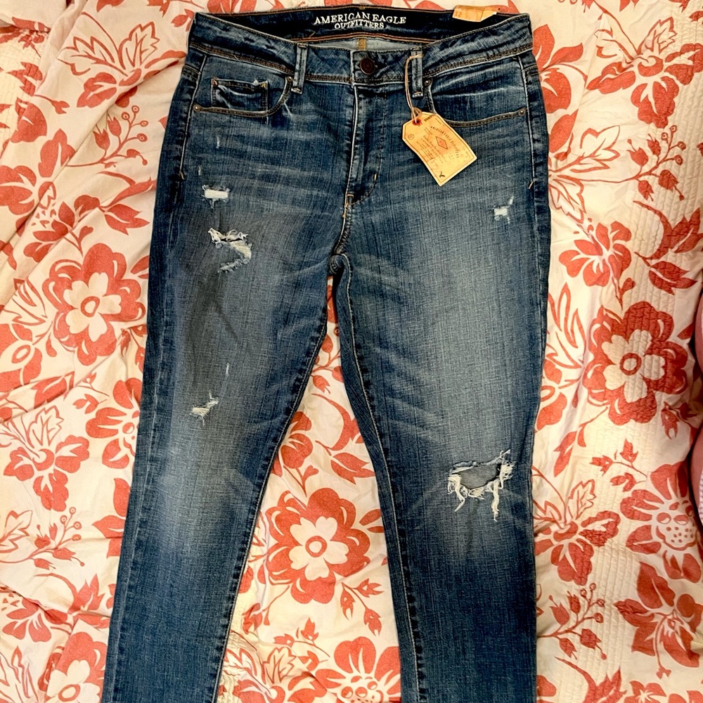 NWT AE MIDI RISE SUPER SKINNY FOREVER DARK JEANS SIZE 12 DISTRESSED